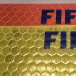 کارت زرد و قرمز داوری جدول دار ماژیکی مدل مشبک شبرنگ (طرح اورجینال فیفا)